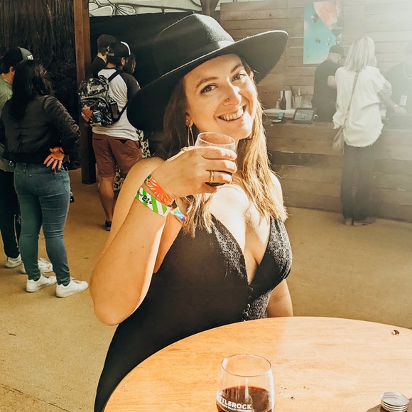 Meet your Posher, Hannah - Picture 4 of 8